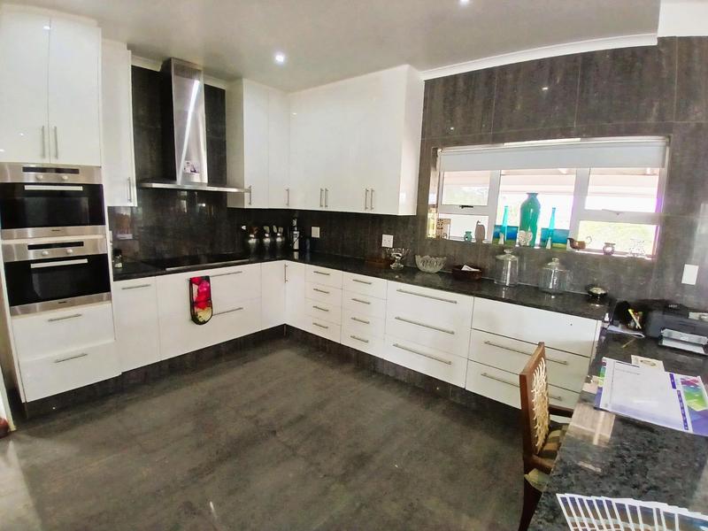 4 Bedroom Property for Sale in Stilbaai Wes Western Cape